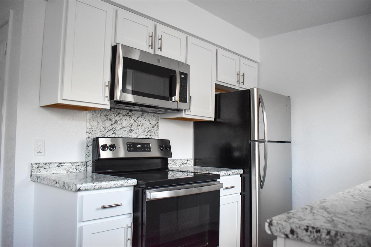 812 PLEASANT ST__165 - Photo 2 of 5