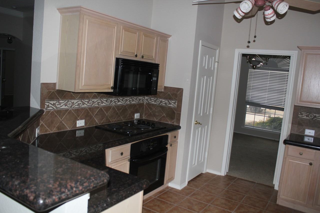 4608 Basil Dr - Photo 3 of 11