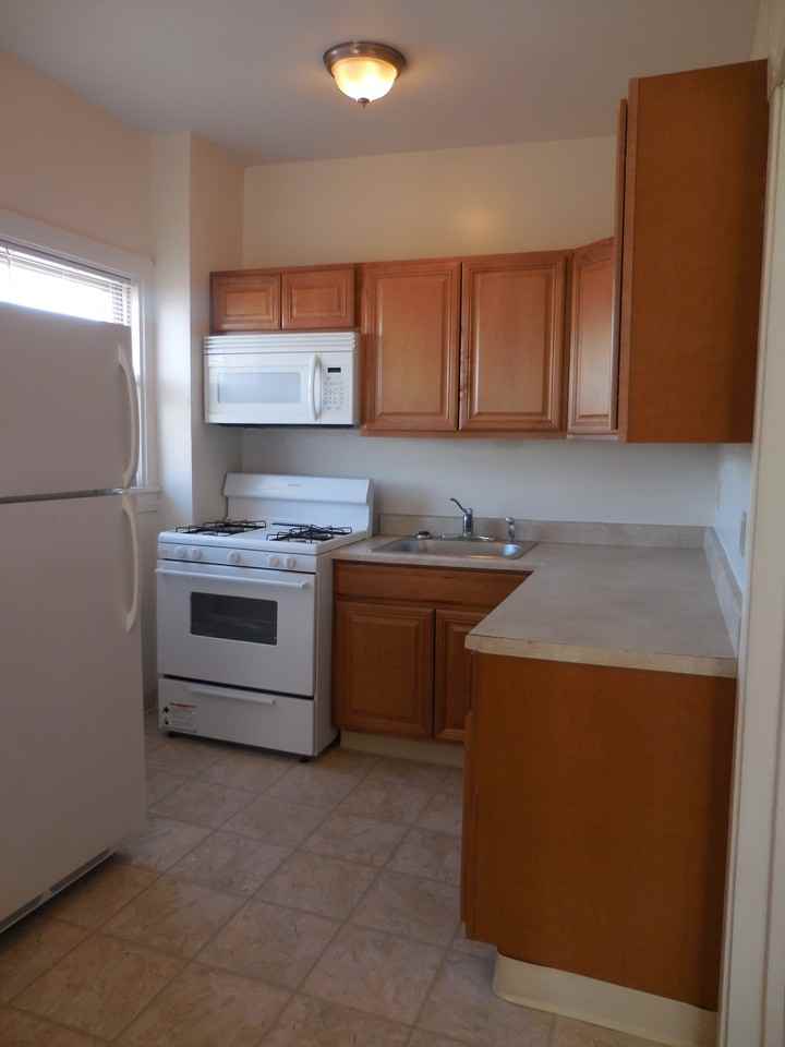 1372 Bunts Rd - Photo 3 of 17