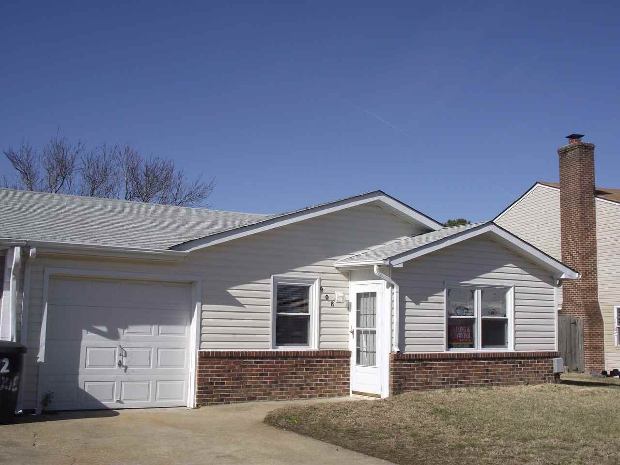 908 Dixie Dr - Photo 3 of 17