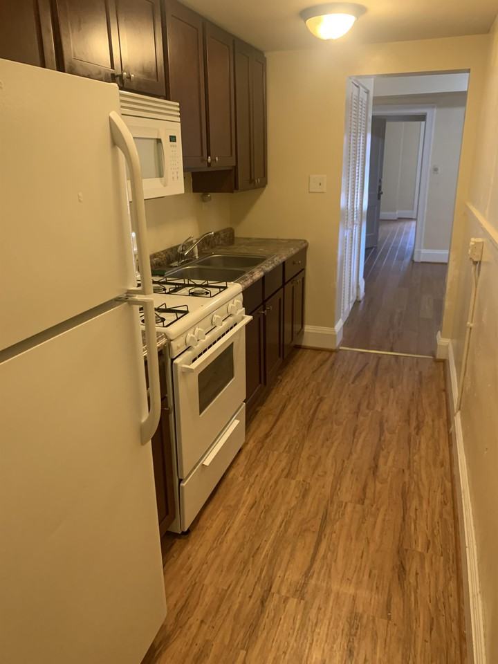 11 E Leigh St #A - Photo 5 of 8