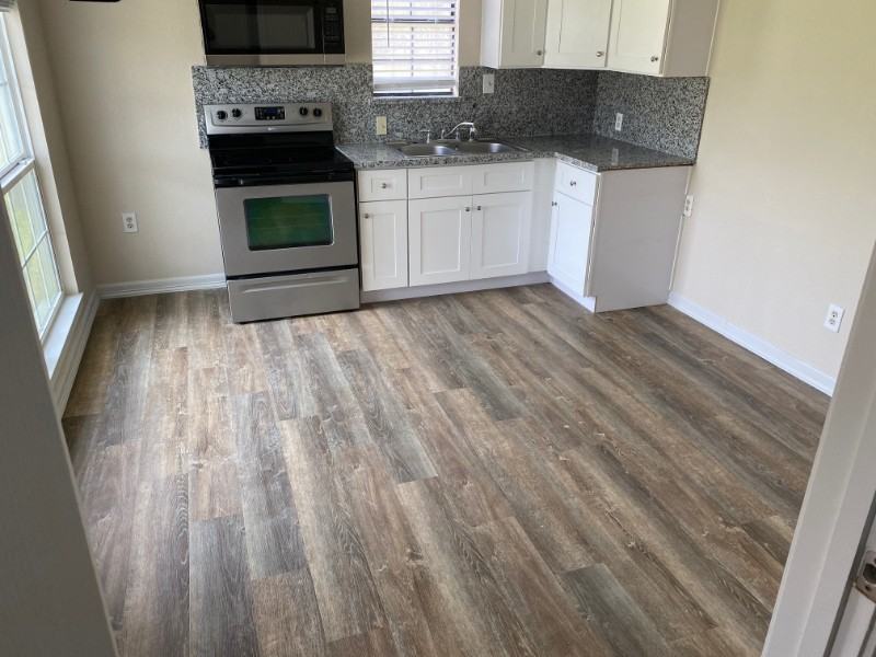 14369 Twin Lakes Cir - Photo 7 of 9