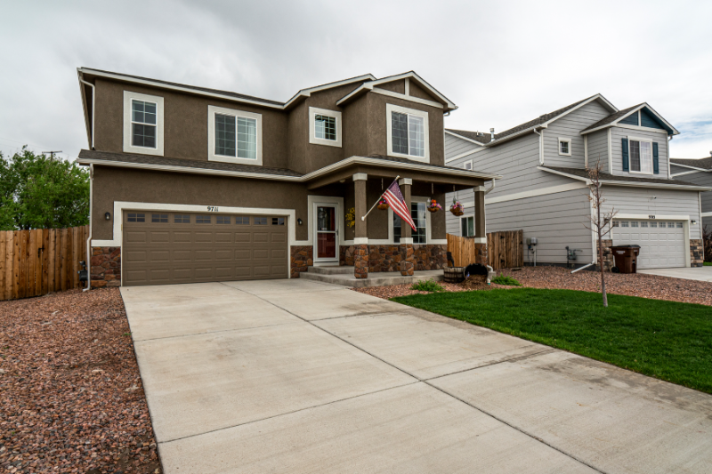 9711 Desert Lily Cir - Photo 2 of 50