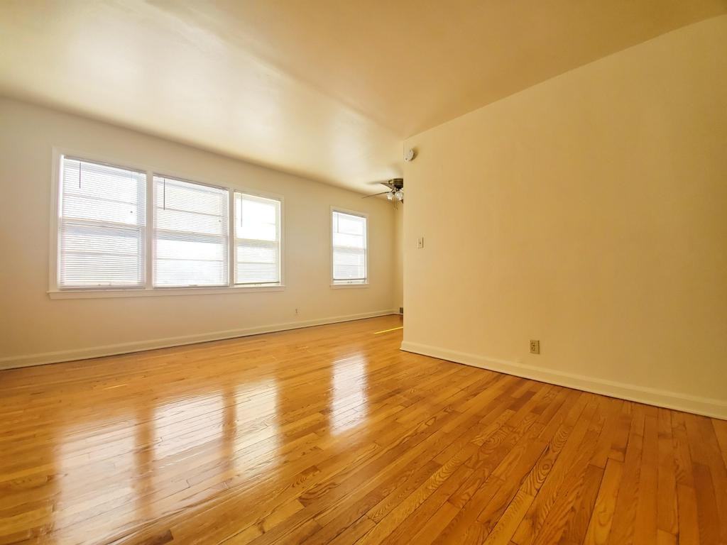 3822 W Oklahoma Ave #3 - Photo 2 of 17