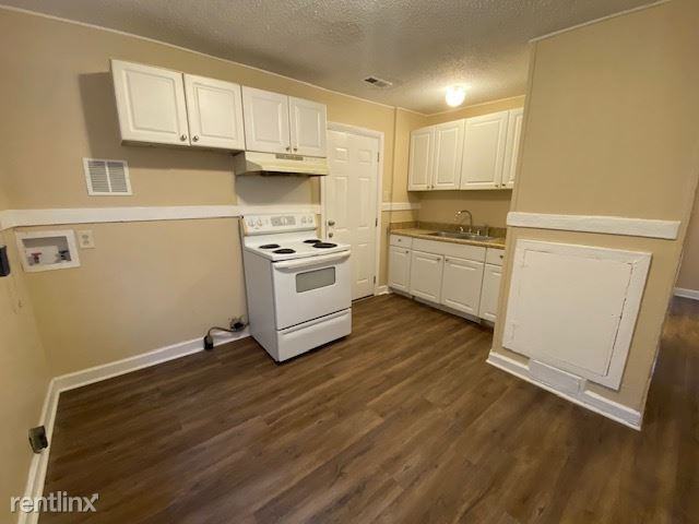 1882 Mayfair Ave - Photo 2 of 11