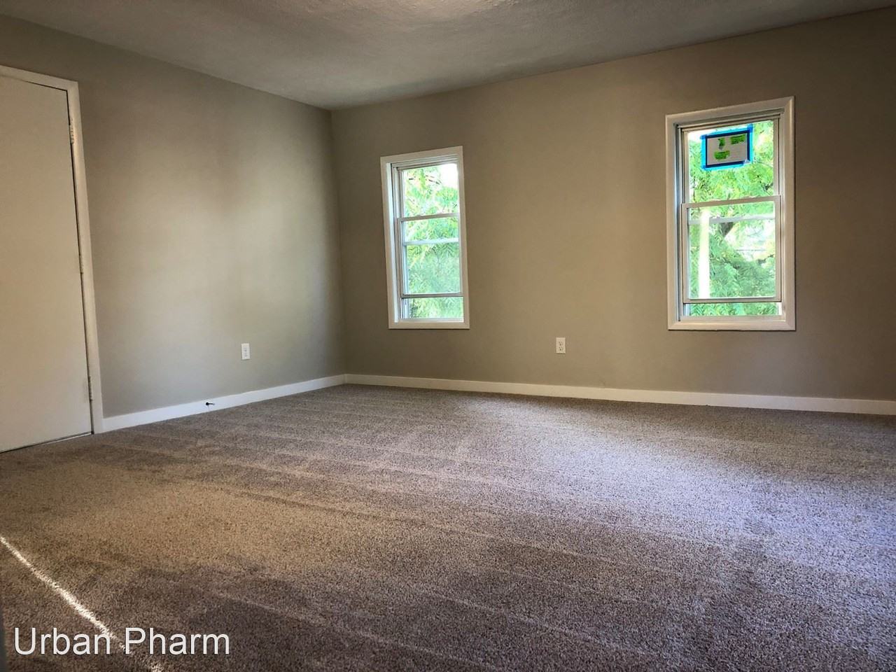 159 E Division - Photo 2 of 8