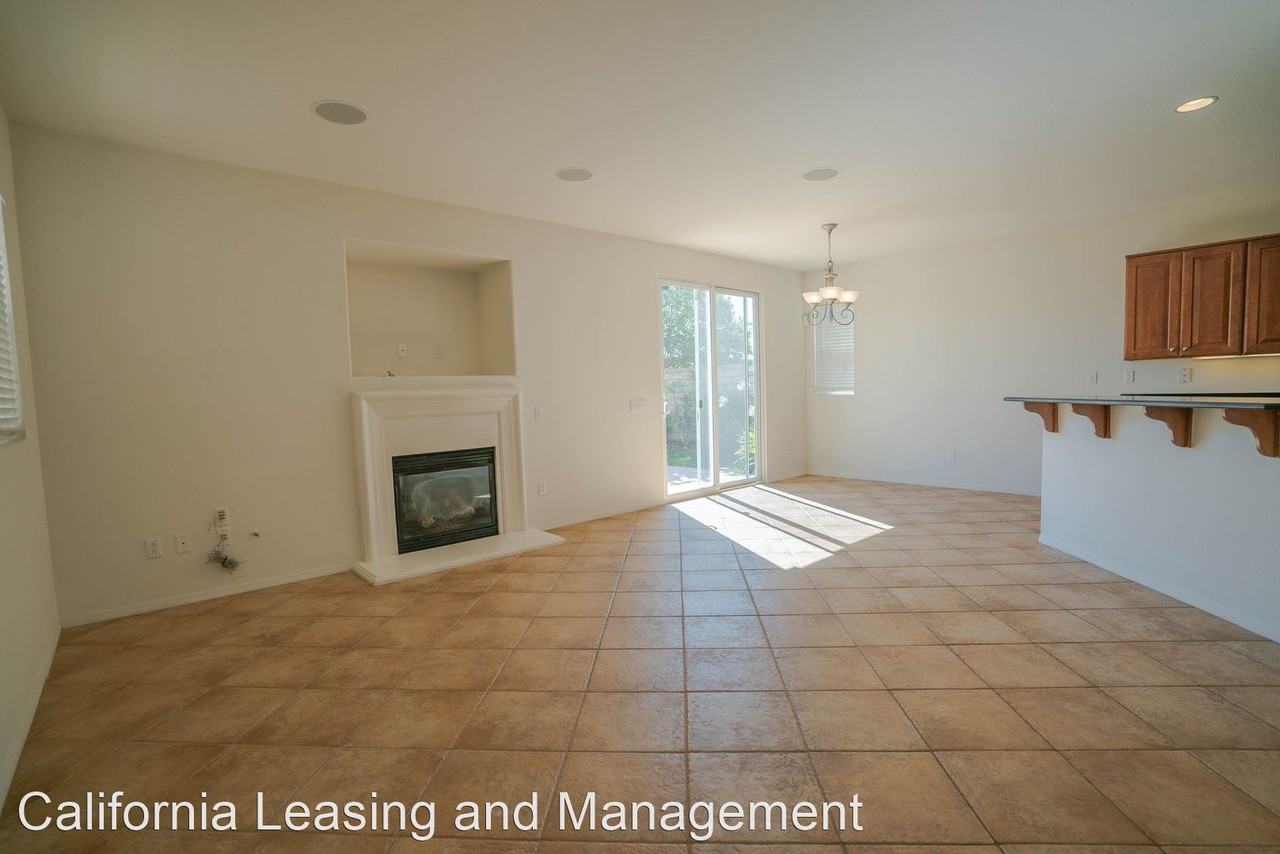 29388 Dakota Dr - Photo 2 of 19