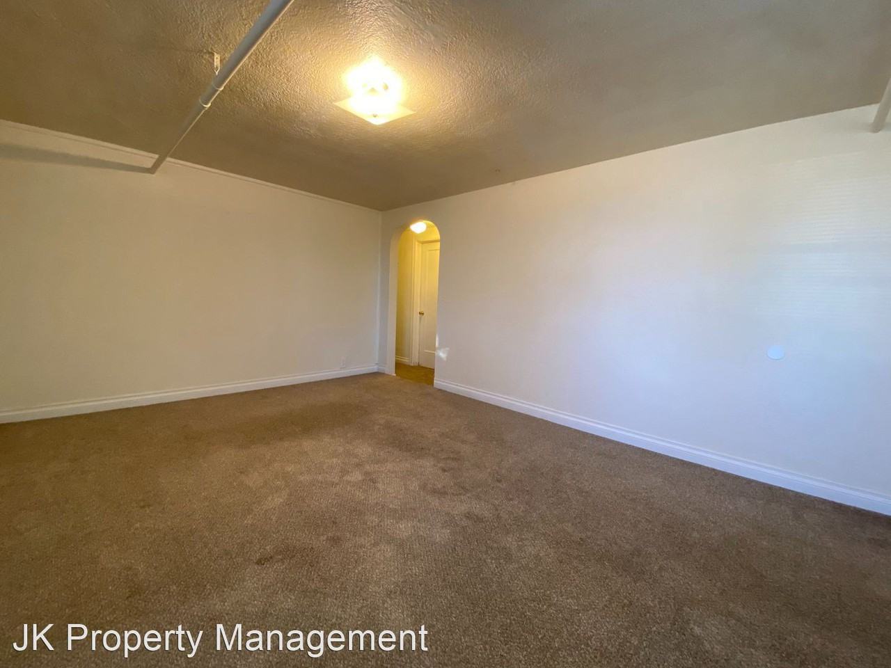 1210 1st Ave N - Photo 2 of 7