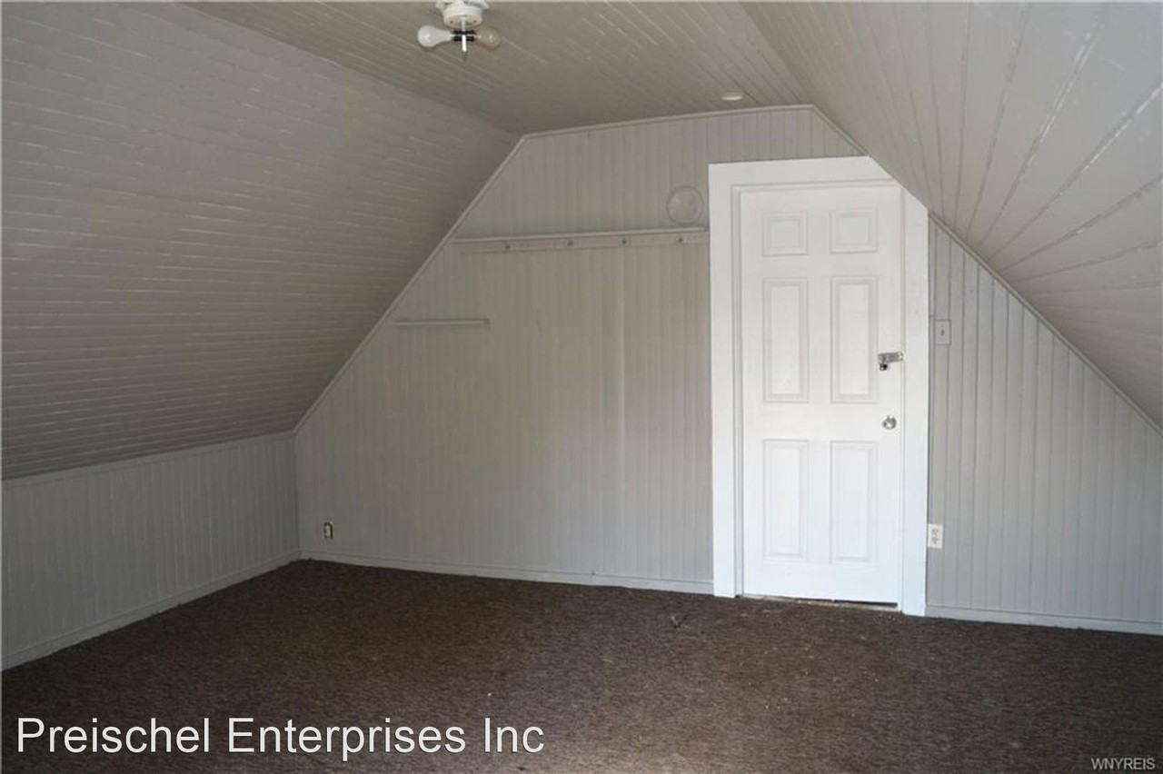 114 Lake Ave - Photo 2 of 9