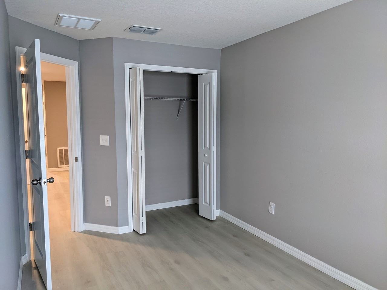9771 Pembrooke Pines Dr - Photo 3 of 13