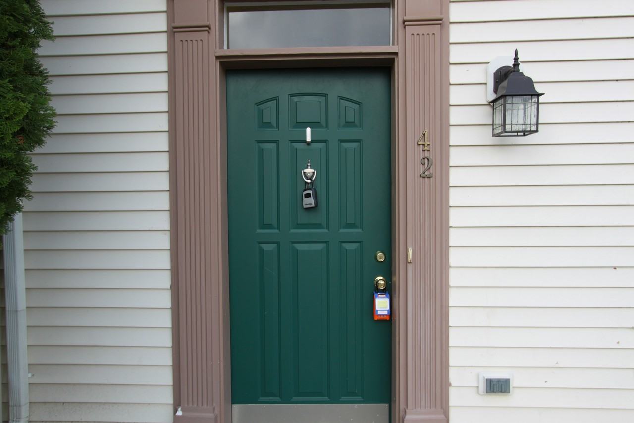 42 Davis St - Photo 2 of 20