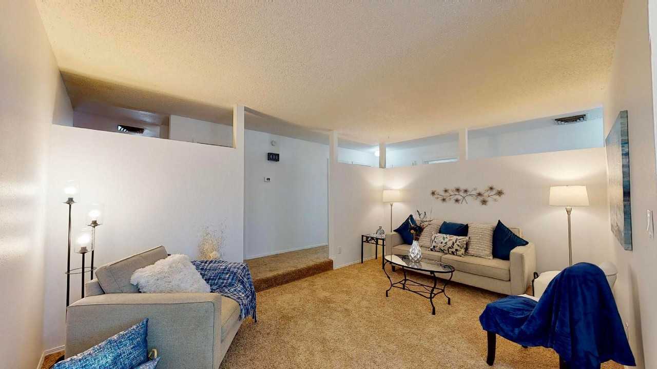 11900 Claremont Ave Ne - Photo 7 of 24