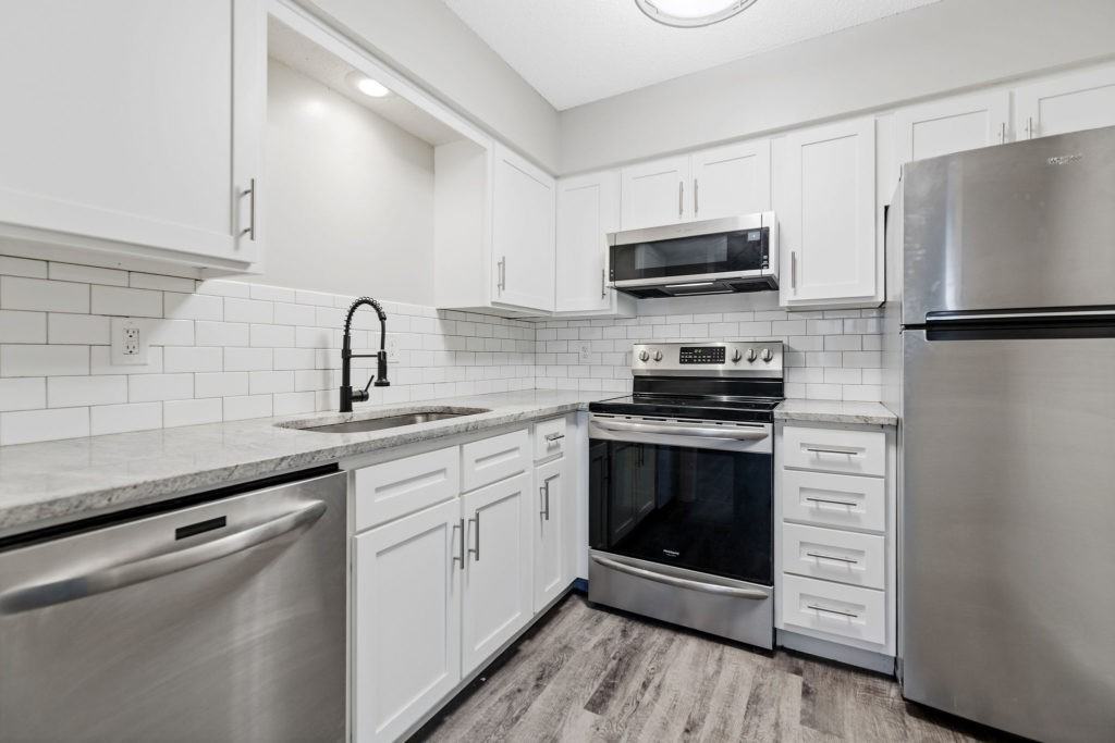 1017 E 68th St - Photo 3 of 14