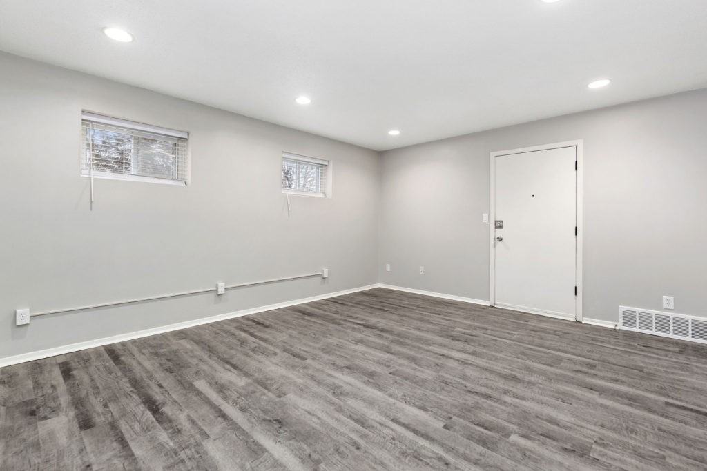 1017 E 68th St - Photo 7 of 14