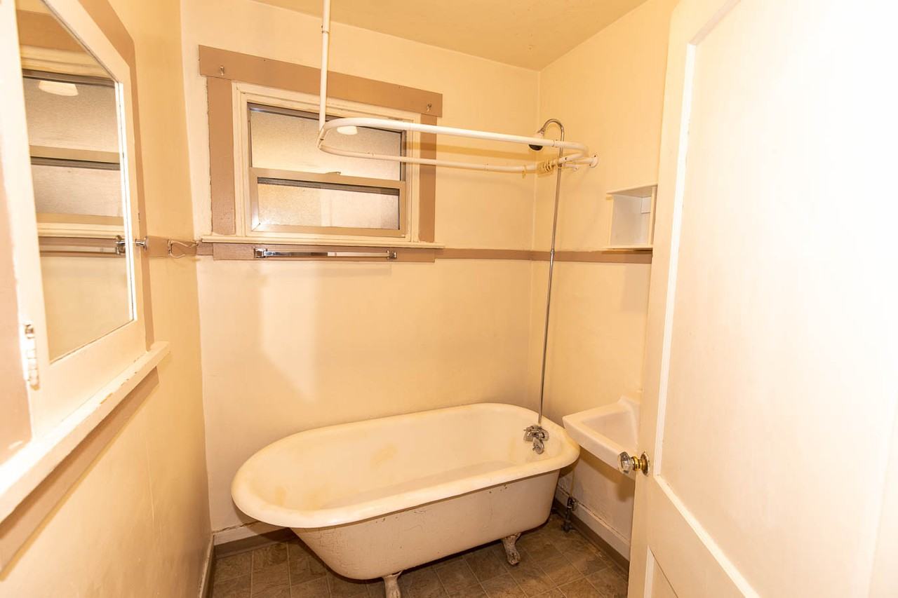 302 Palouse St 105, Wenatchee, WA 98801 Studio Apartment for Rent