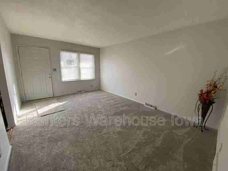 3310 Se 5th St - Photo 4 of 10