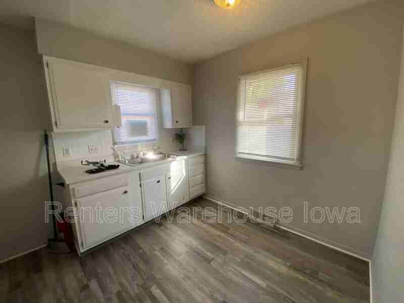 3310 Se 5th St - Photo 5 of 10