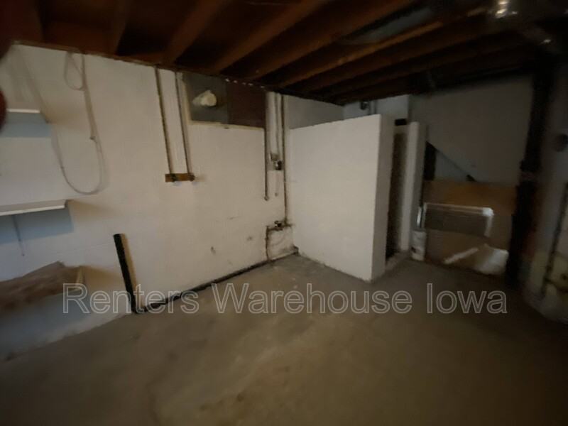 3310 Se 5th St - Photo 7 of 10