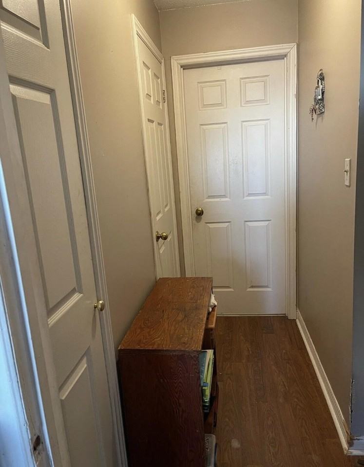 54 Queen Street South - Photo 2 of 7