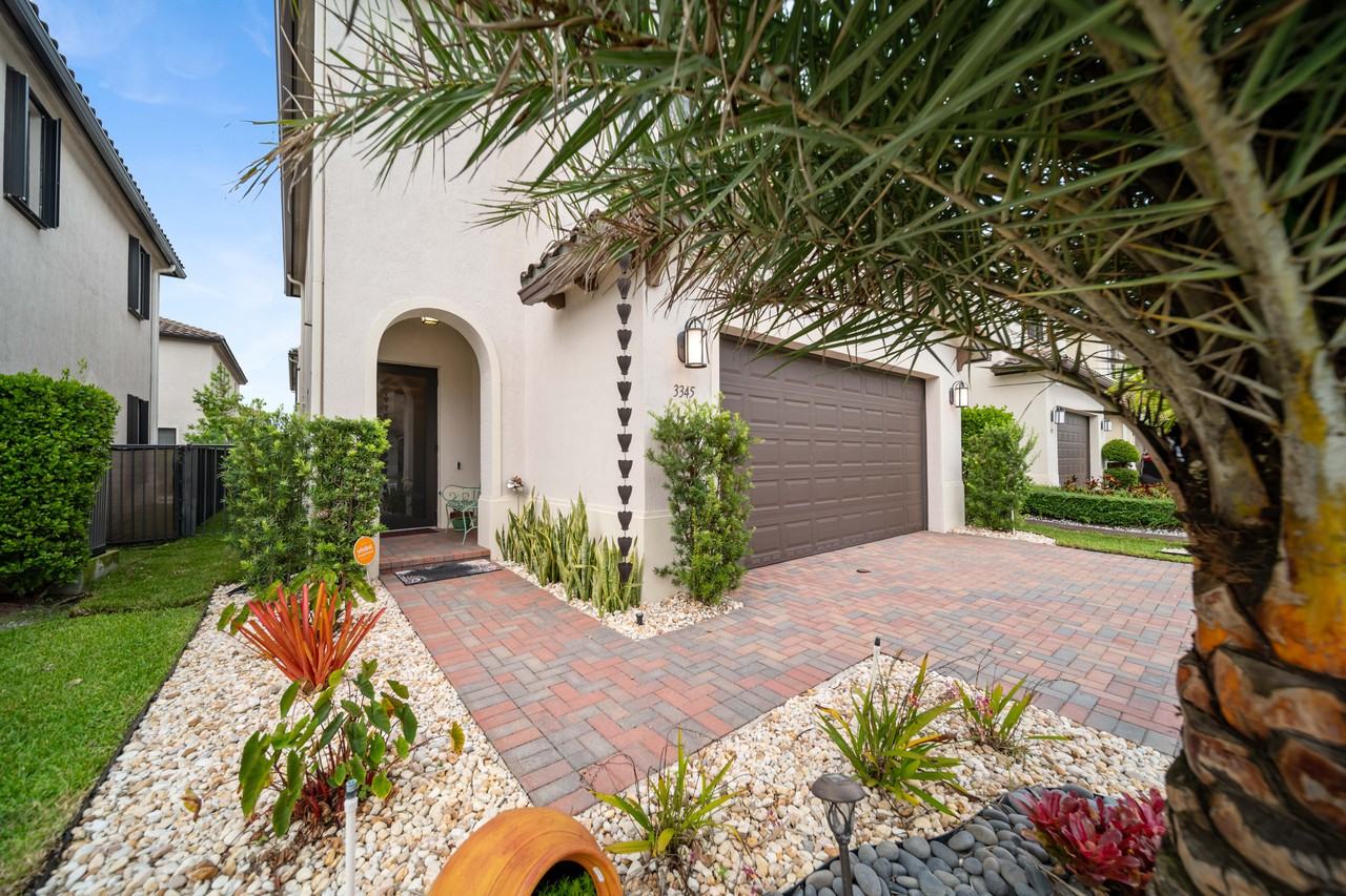 3345 West 95th Terrace - Photo 3 of 14