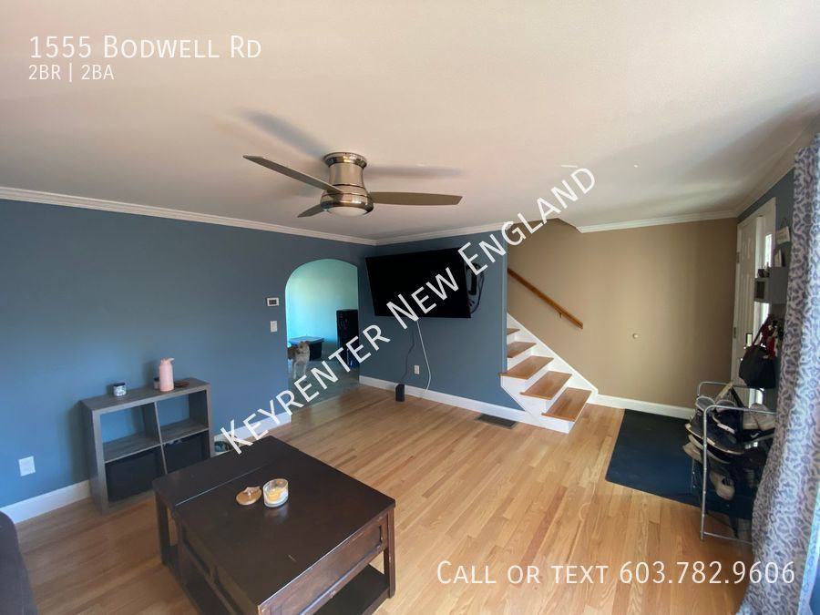 1555 Bodwell Rd - Photo 3 of 18