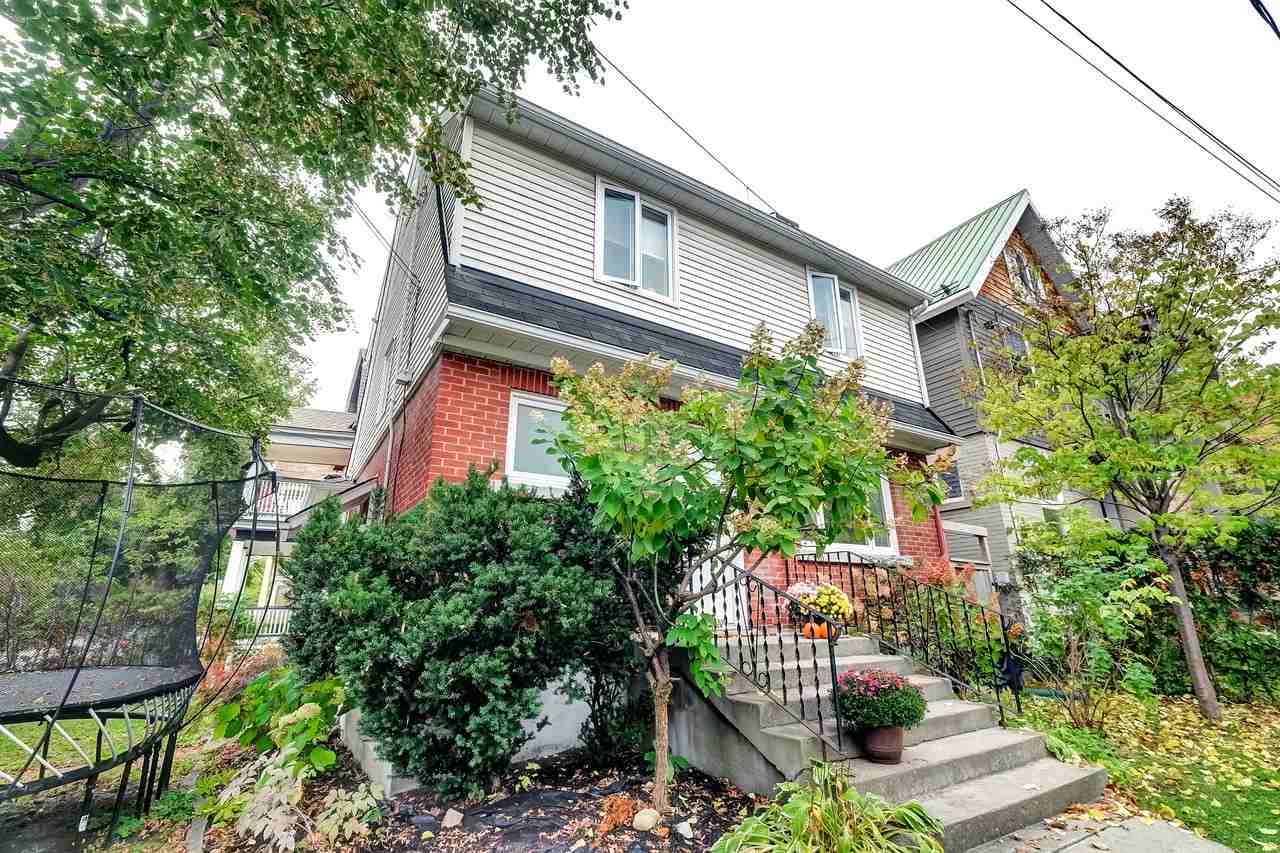 82 Grosvenor Avenue - Photo 3 of 40