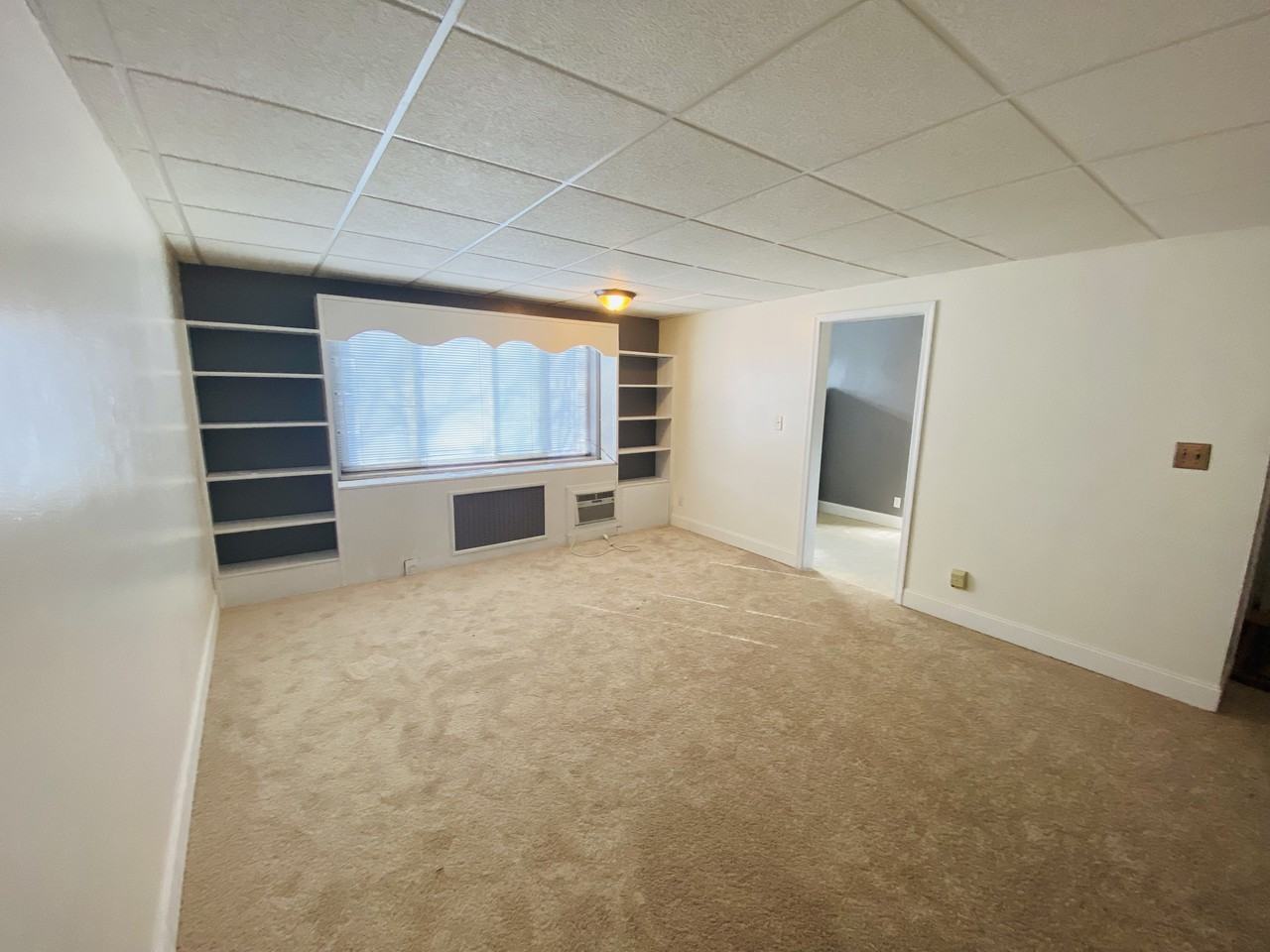 Berkeley Manor - Building C - Photo 3 of 11