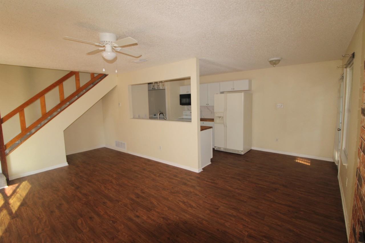 4804 Rainbow Cir #C - Photo 3 of 17