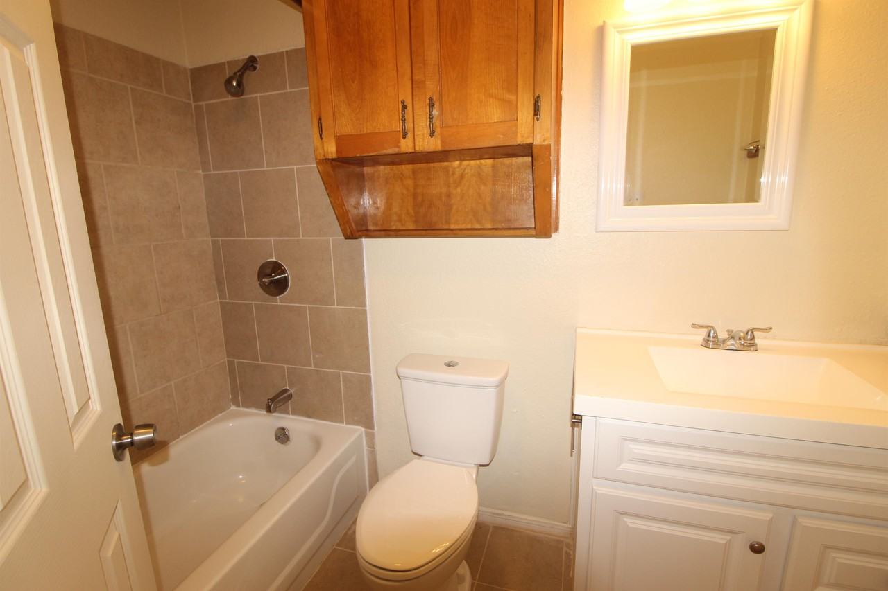 4804 Rainbow Cir #C - Photo 5 of 17