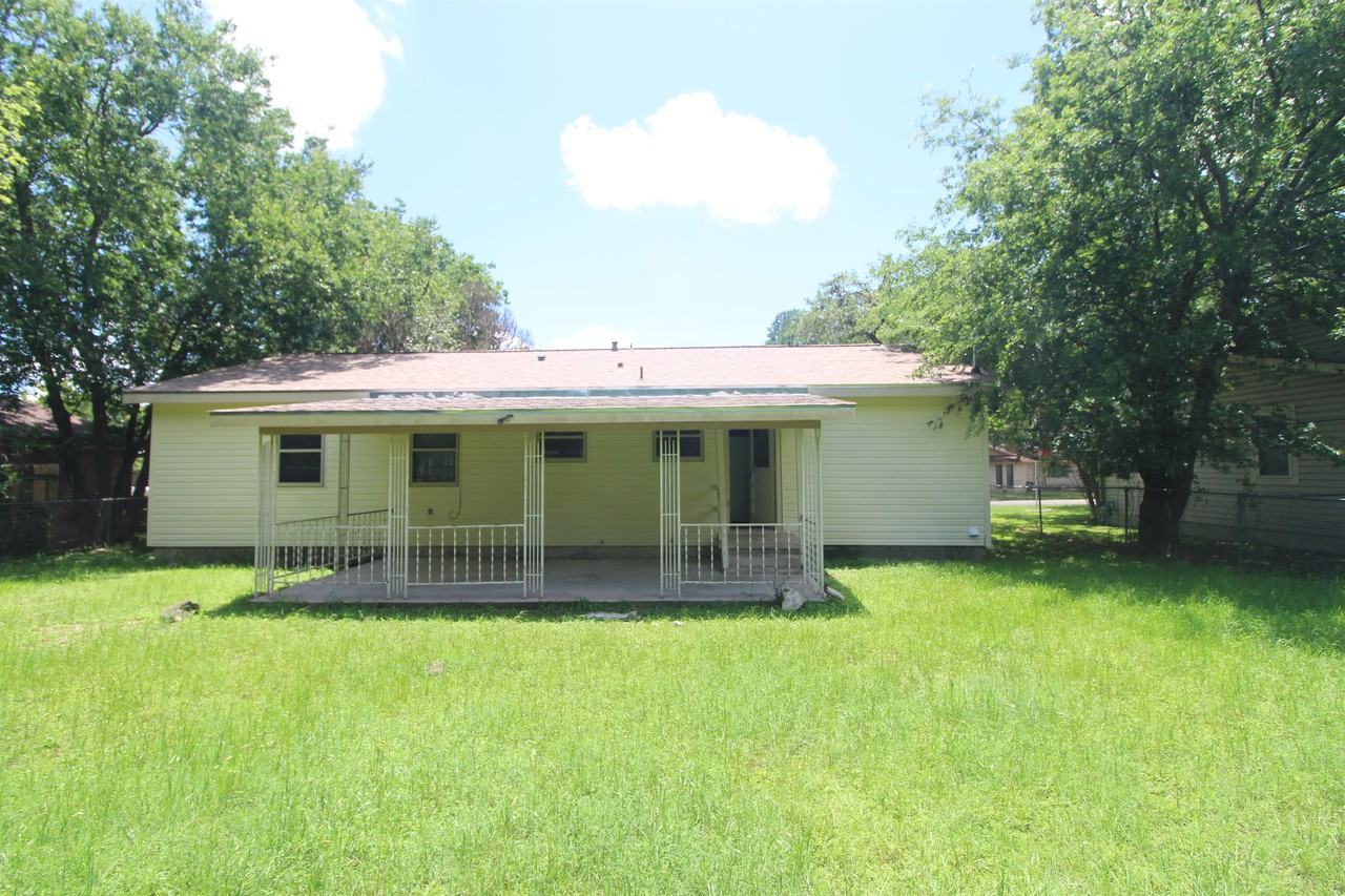 2514 Post Oak Ave - Photo 3 of 16