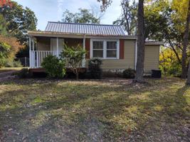 featured image of 2400 Ridgecrest Dr