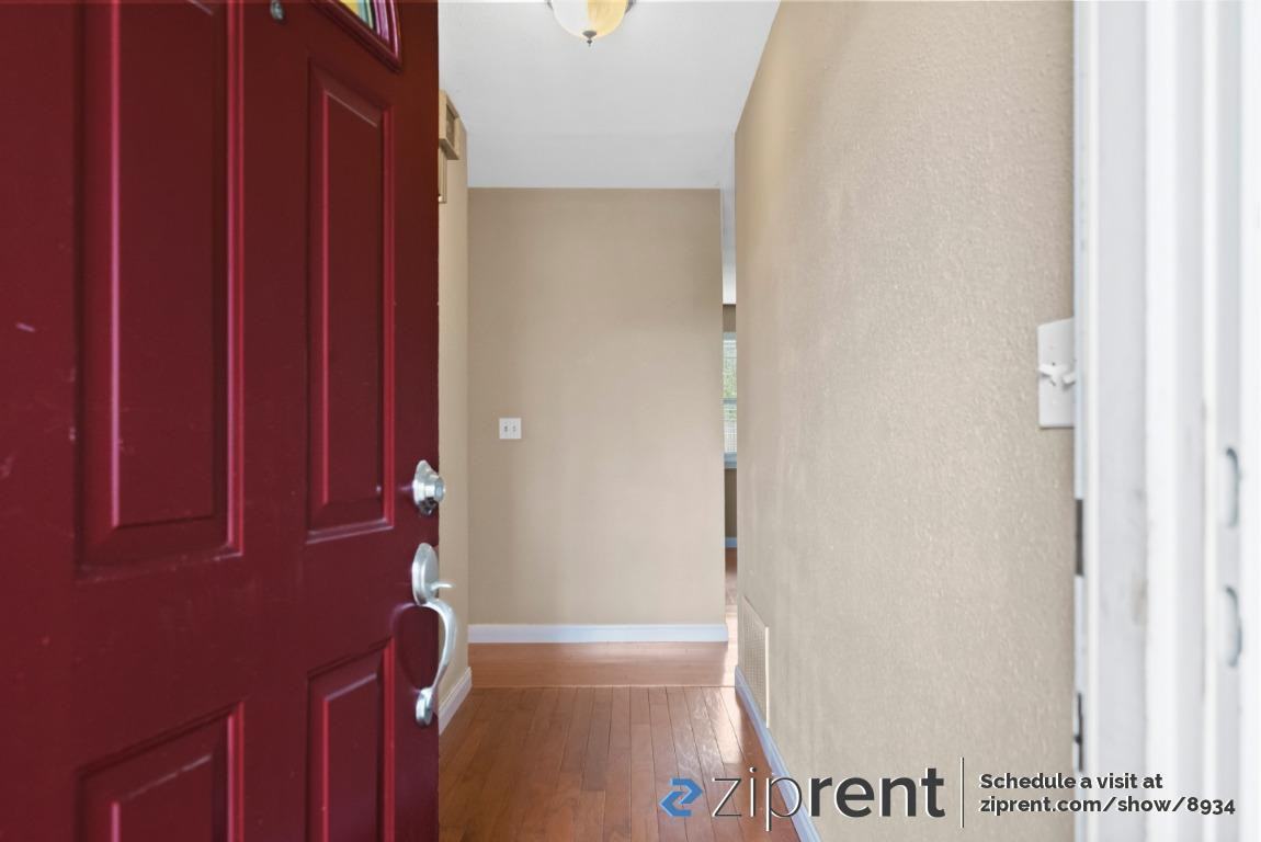 5862 Saint Paul Dr - Photo 3 of 22