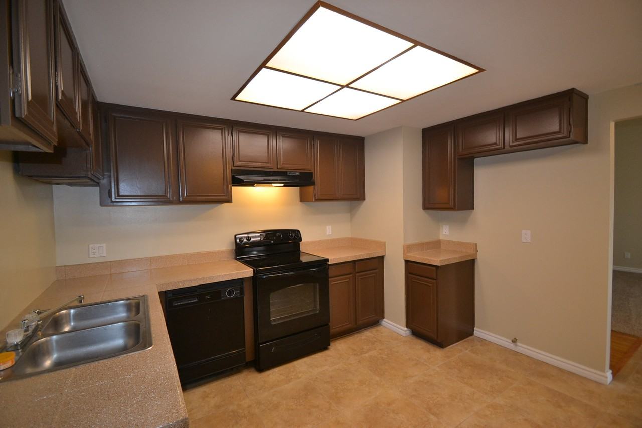 9370 Mira Del Rio Dr - Photo 2 of 11