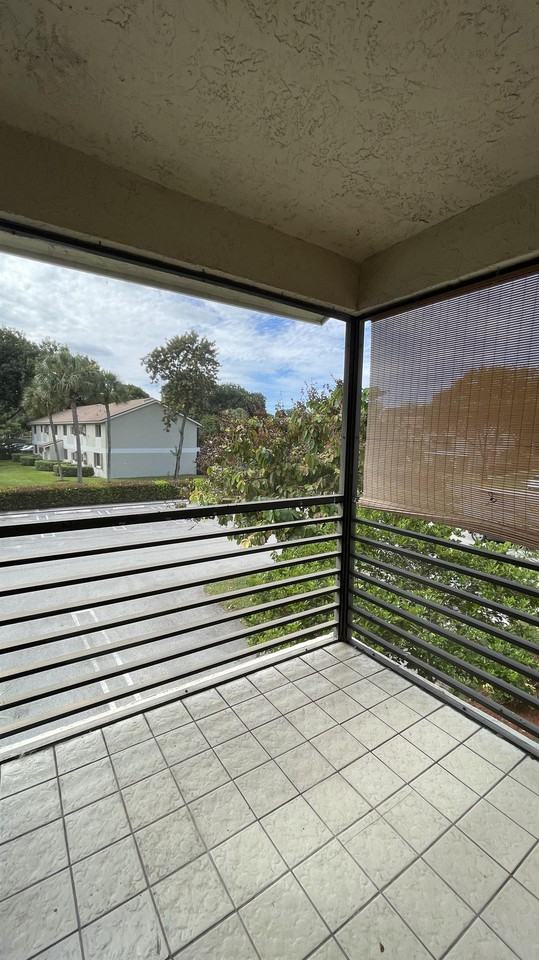 109 Gardens Dr #325 - Photo 3 of 17