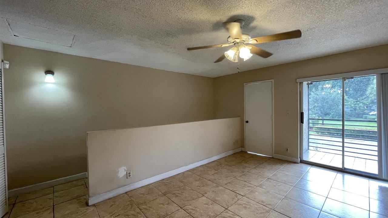 109 Gardens Dr #325 - Photo 4 of 17