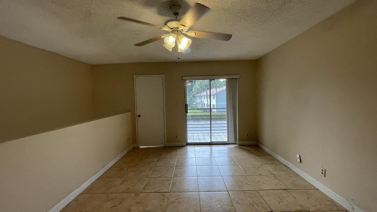 109 Gardens Dr #325 - Photo 5 of 17