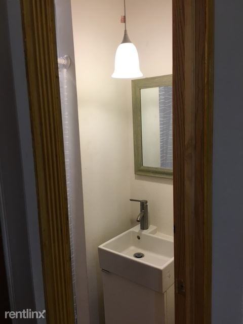 2400 Perry St - Photo 5 of 14