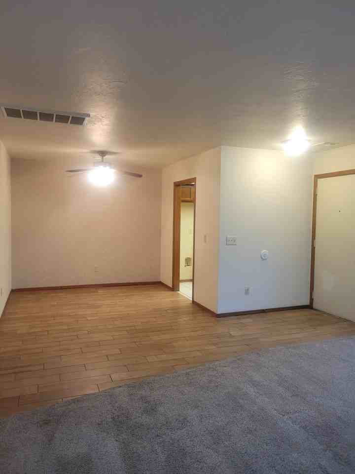 8123 Nw 120th St - Photo 2 of 10