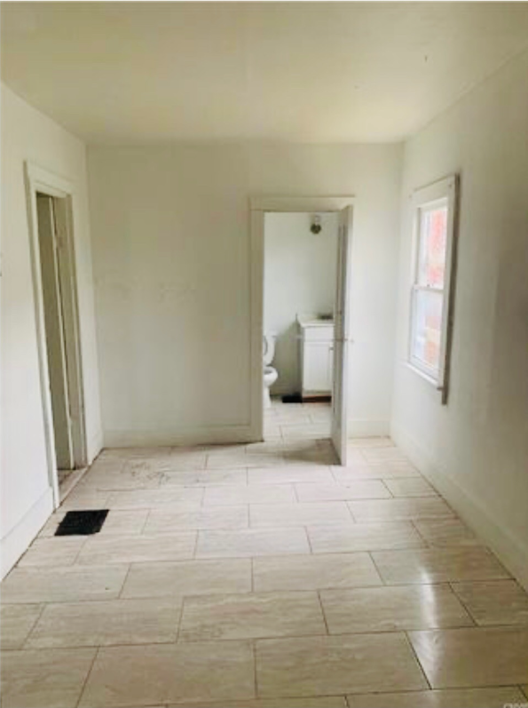 81 E 5th St - Photo 2 of 4