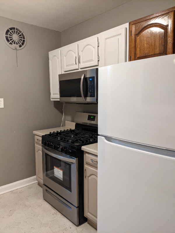 927 Walnut St - Photo 2 of 15