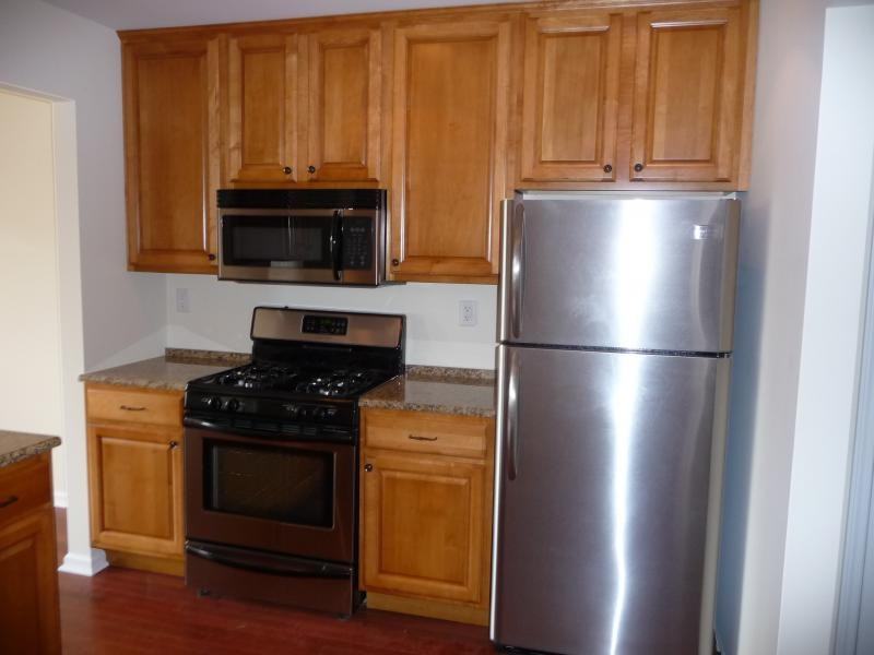 12 Sentinel Ct #F - Photo 3 of 13