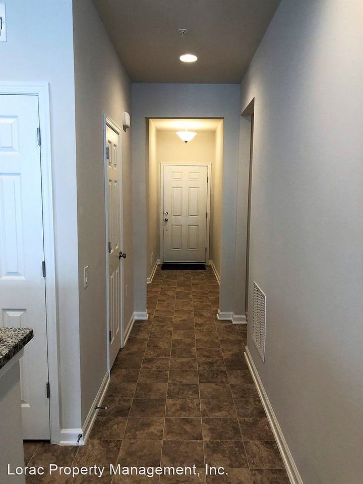 25 Fenwick Dr - Photo 2 of 16