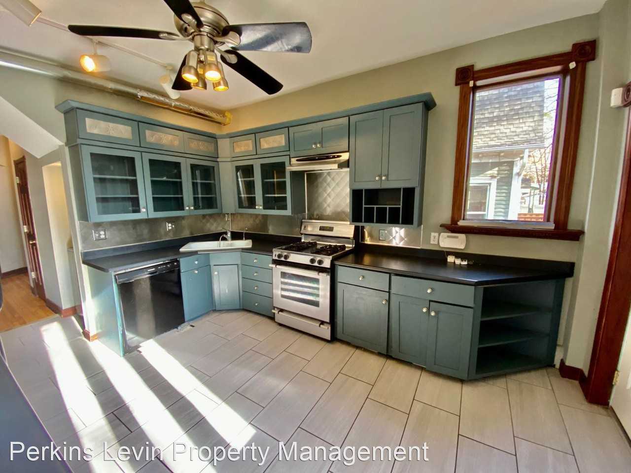 519 West 22nd St - Photo 2 of 25