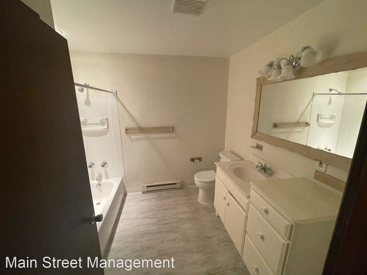 184 W Wisconsin Ave. - Photo 2 of 11