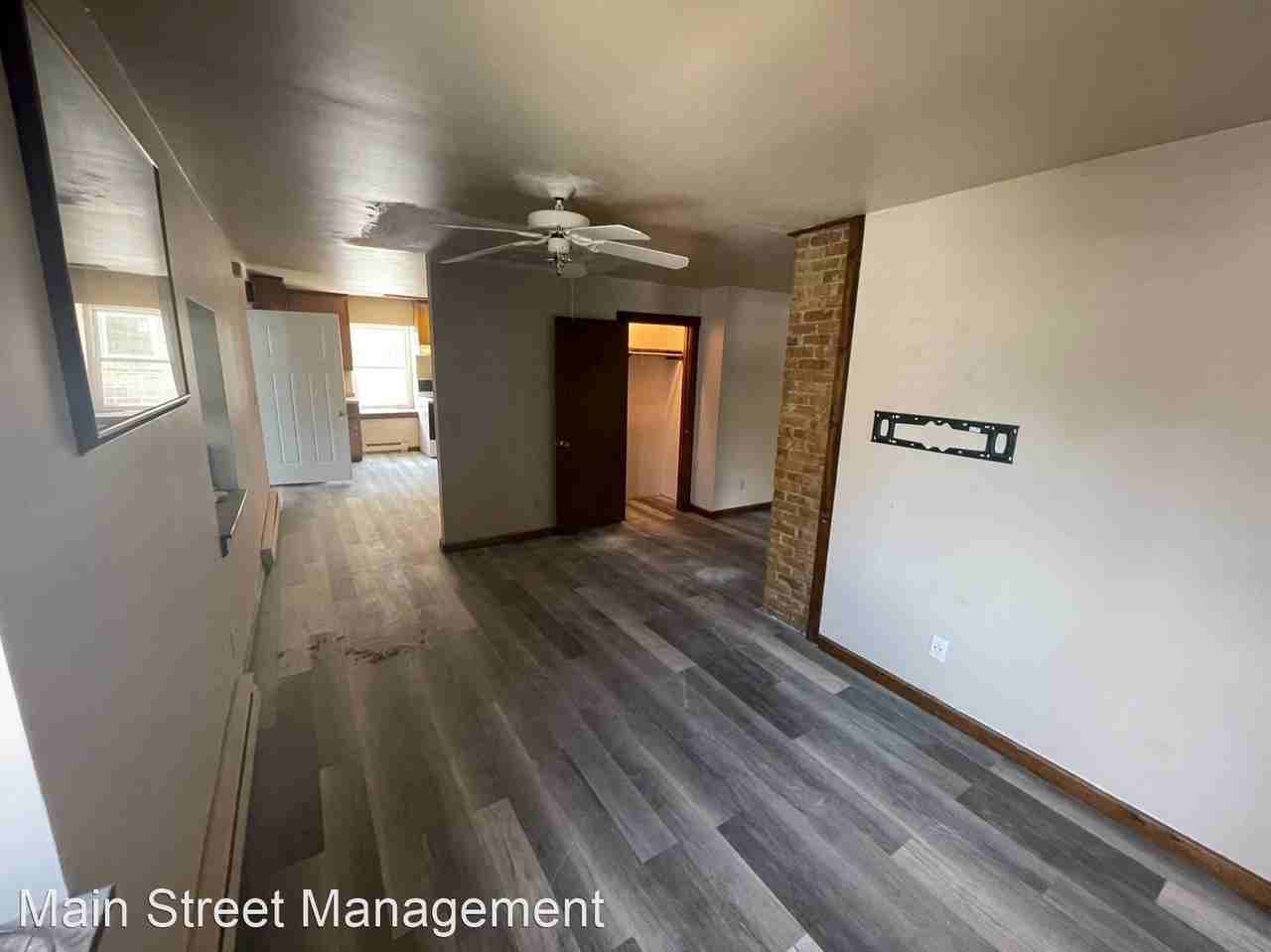 184 W Wisconsin Ave. - Photo 3 of 11