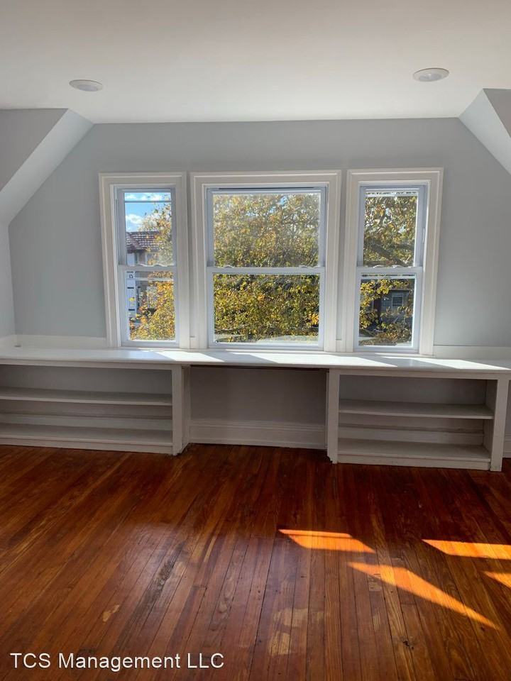 6225 carpenter street - Photo 3 of 30