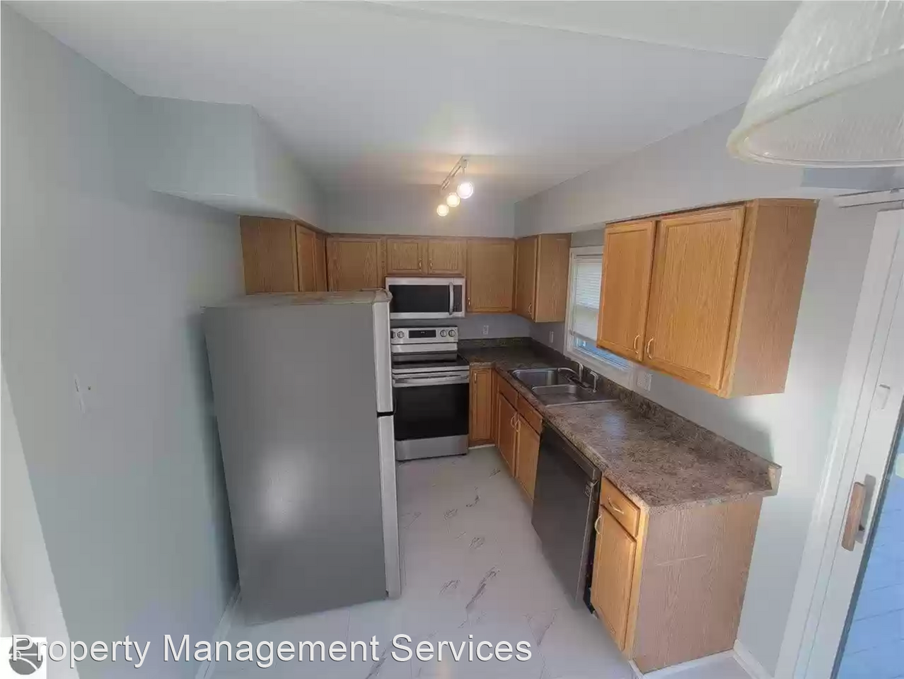 5011 Garfield Rd - Photo 3 of 16