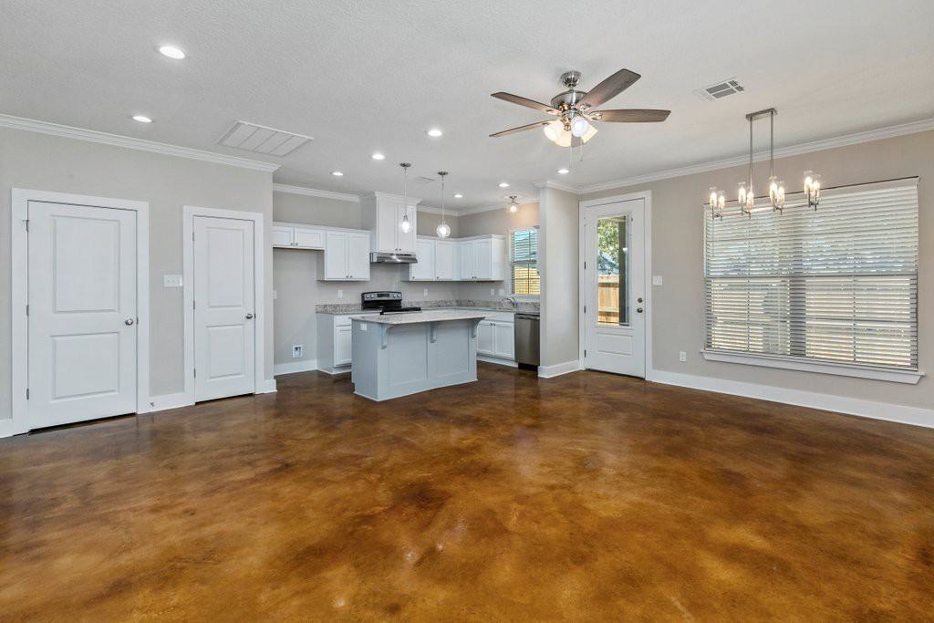 3623 3623 Croyant Court - Photo 3 of 15