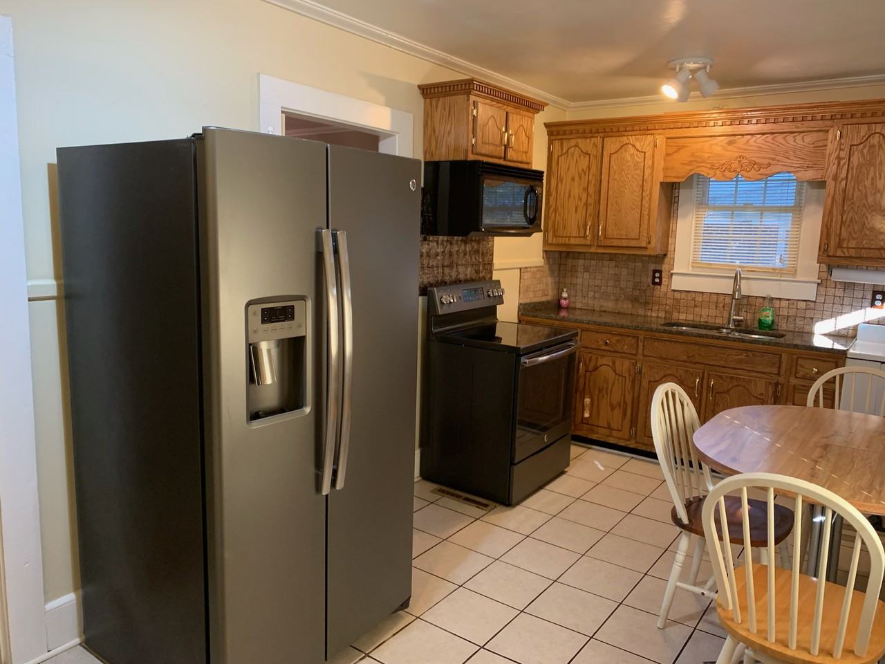 120 Bailey St - Photo 3 of 15