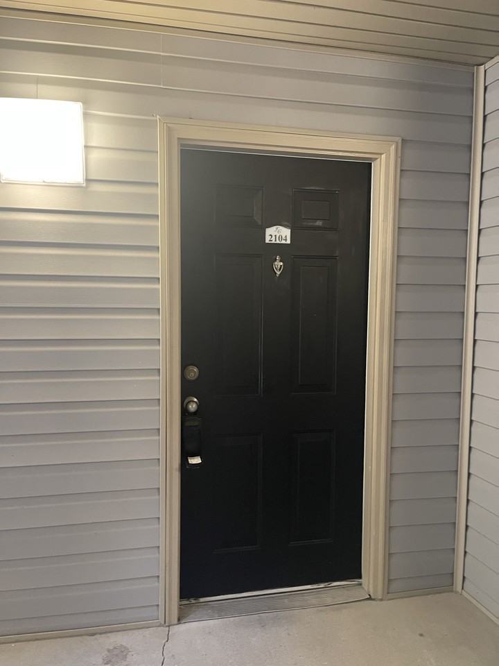 2104 Fairington Club Dr - Photo 3 of 18